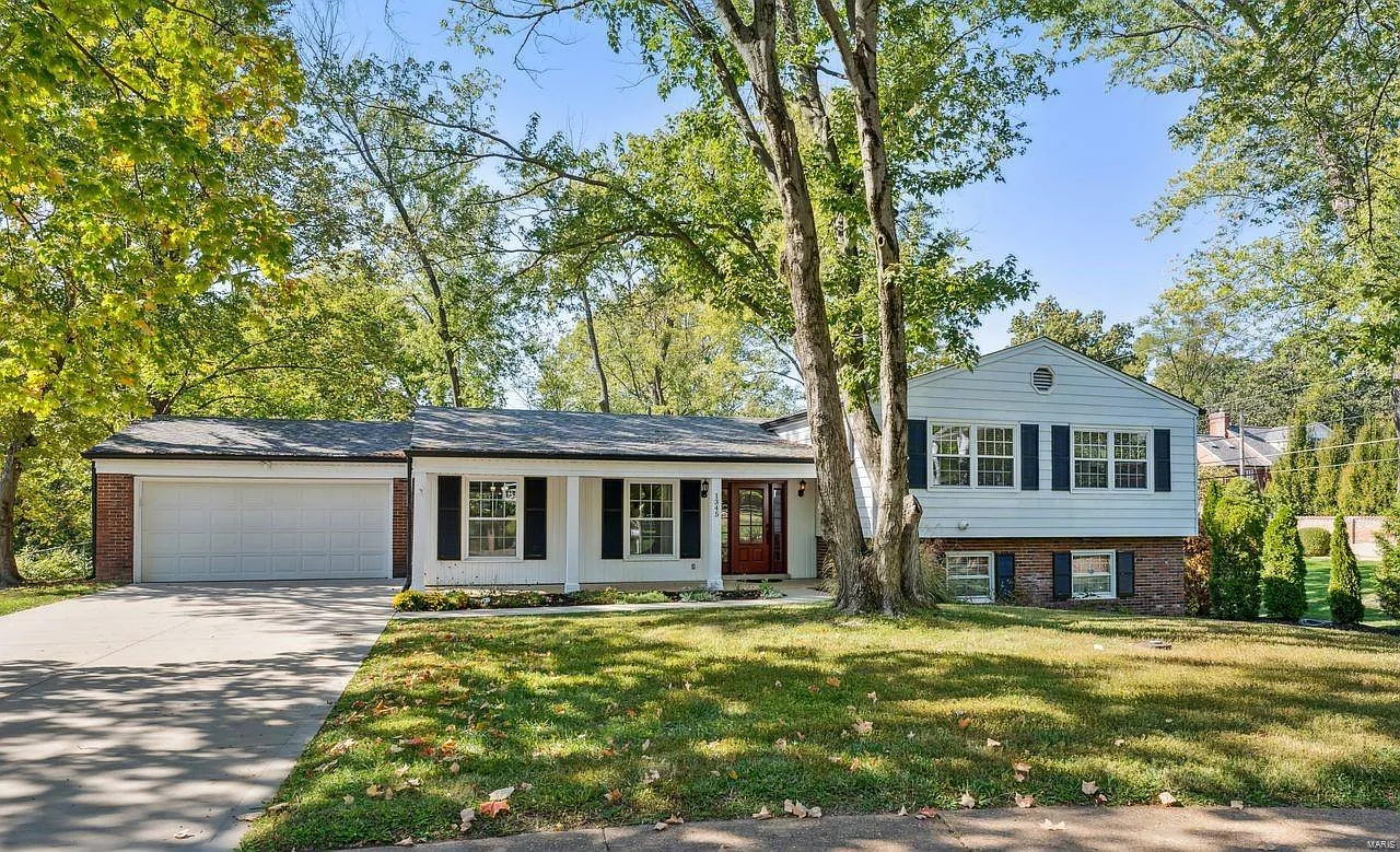 1345 Windsor Spring Ct photo 1