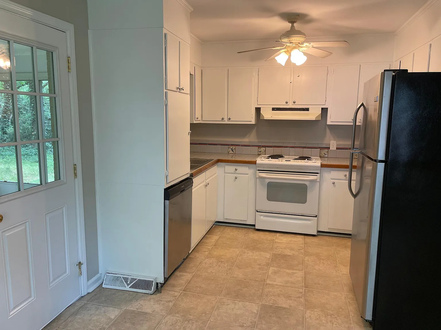3413 Fern Pl — Photo 4