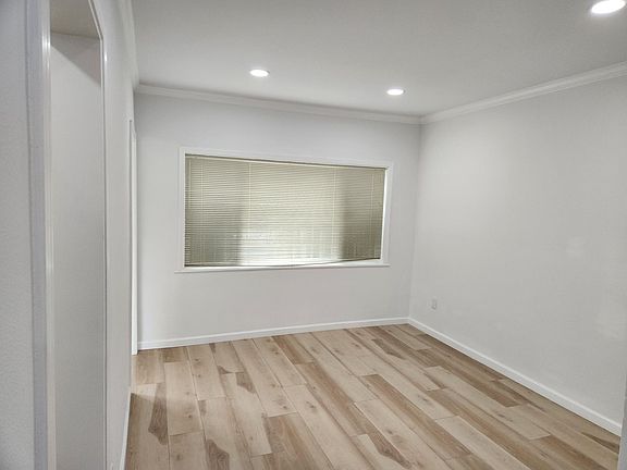4th image of 719 34th Ave #A