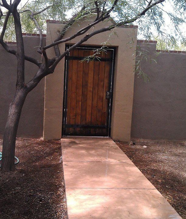 1st image of 640 E Agave Dr