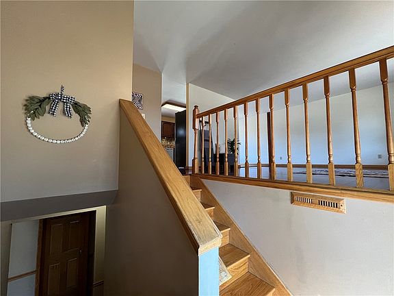 4th image of 4110 Meadow Lane