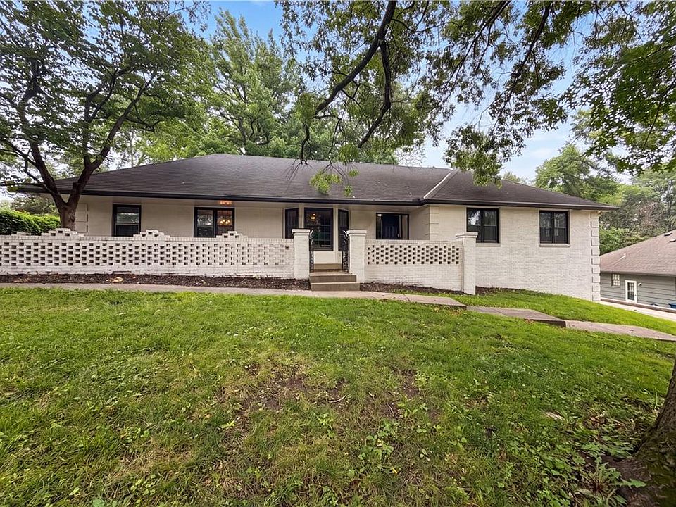 1st image of 4321 NW Briarcliff Ln