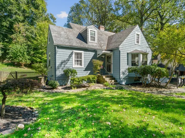 517 Nottingham Rd, Baltimore, MD 21229