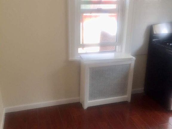 4th image of 2113 30th Ave APT 2