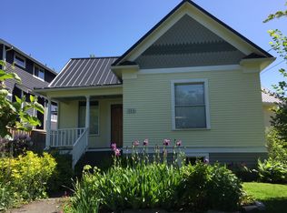 717 N 73rd St, Seattle, WA 98103