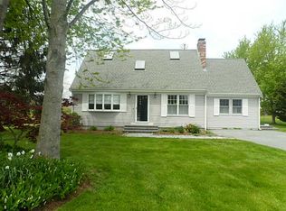 1002 Green End Ave, Middletown, RI 02842