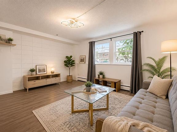 3rd image of 2111 14th St E #101