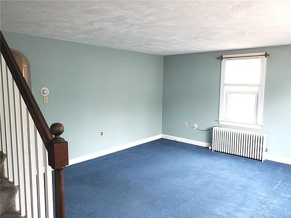 4th image of 50 Winsor St