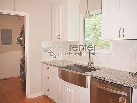 4th image of 1024 Garnett Ave
