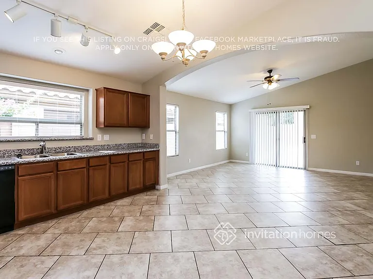 29821 N Broken Shale Dr — Photo 8
