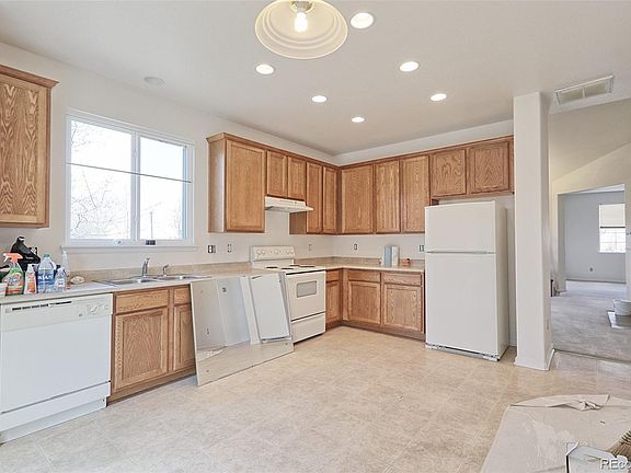 5th image of 5024 Pelican St