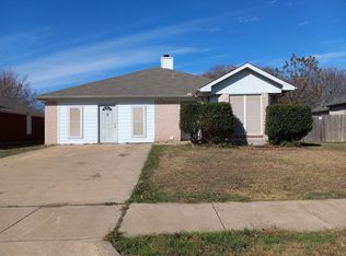 1126 Margie St, Burleson, TX 76028