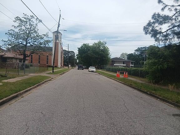 5th image of 757 Savannah St