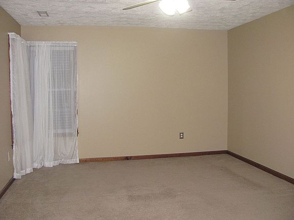 5th image of 5605 Westbury Ct