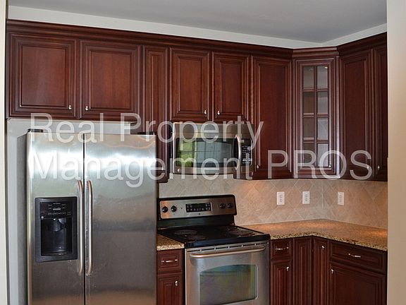 4th image of 15221 Royal Crest Dr APT 305