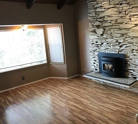 3rd image of 4921 N Vista Dr E