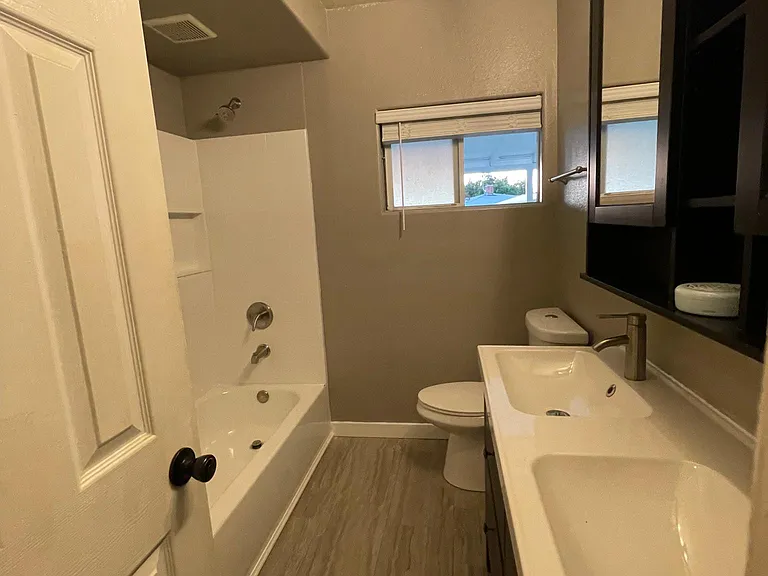 Full bathroom