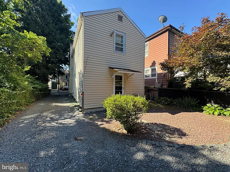 17 Green St — Photo 3