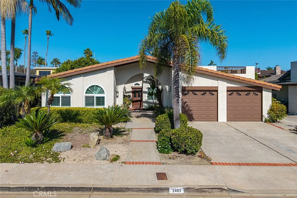 4 bed, 2.5 bath, 2098 sqft, $10,000 — Photo 1
