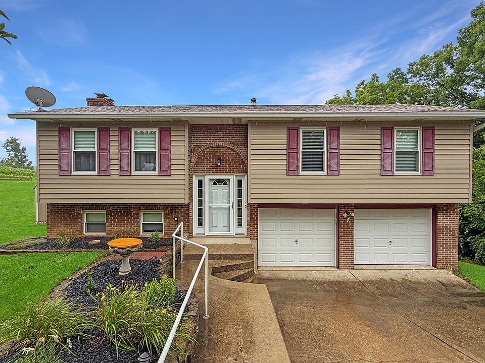 1st image of 303 Gilbert Ridge Rd