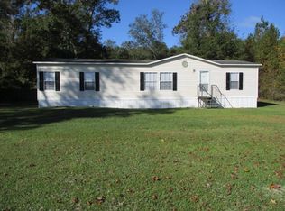 5521 Santa Claus Ln, Valdosta, GA 31601