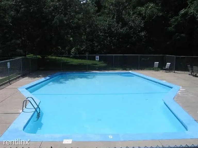 Legend Oaks Gated Community — Photo 85