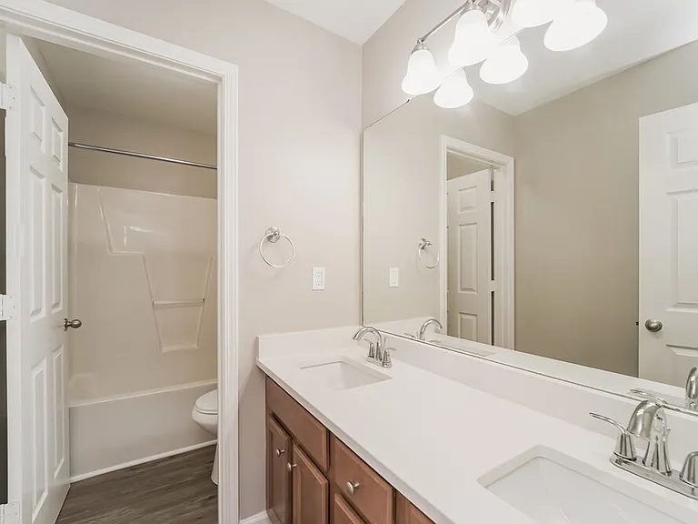 16826 Macanthra Dr — Photo 16