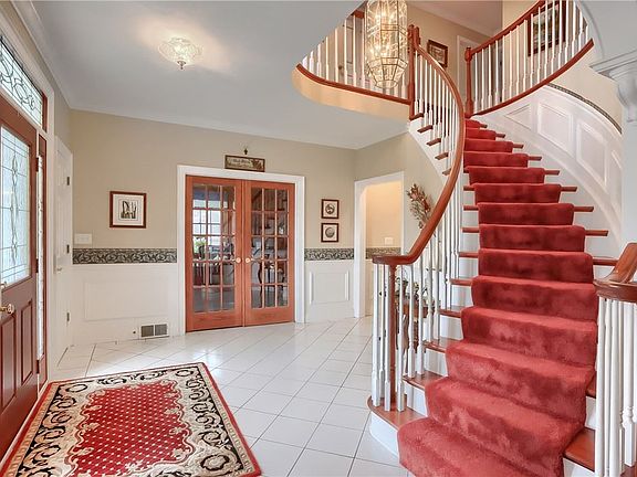 4th image of 1072 Grandview Farms Dr