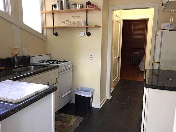 3rd image of 824 E University Ave #2