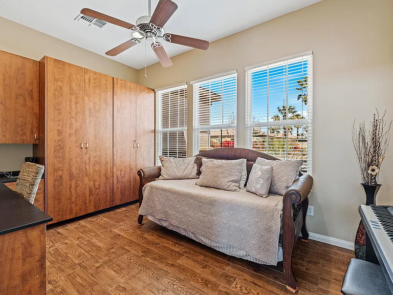 80445 Paria Way — Photo 26