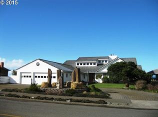 860 Ocean Dr, Bandon, OR 97411