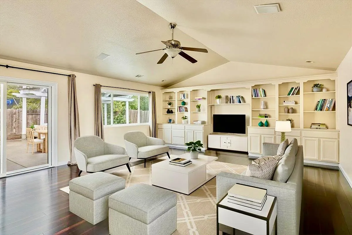 8563 New Island Way photo 1