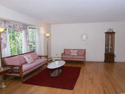 4 Milhouse Lane, Lake Grove, NY, 11755