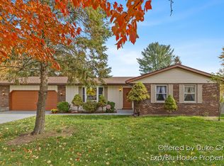 6374 Clover Ln, Jenison, MI 49428