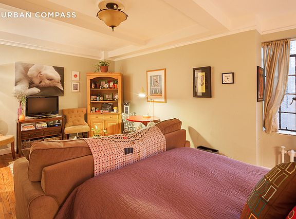 3rd image of 25 Tudor City Pl APT 1709