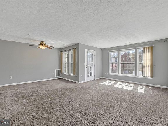 4th image of 5047 Marchwood Ct #6H