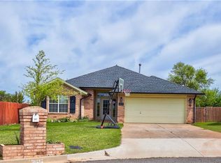 307 Cherokee Ct, Blanchard, OK 73010