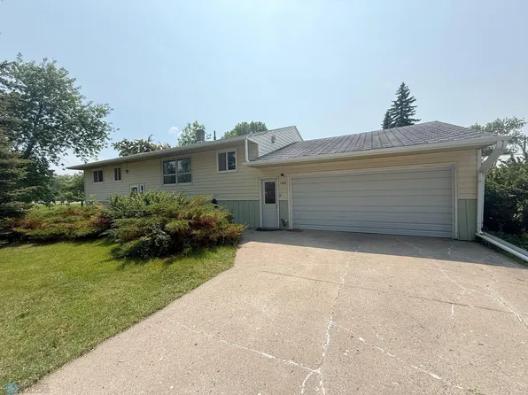 1404 Burrel Ave NE, Cooperstown, ND 58425