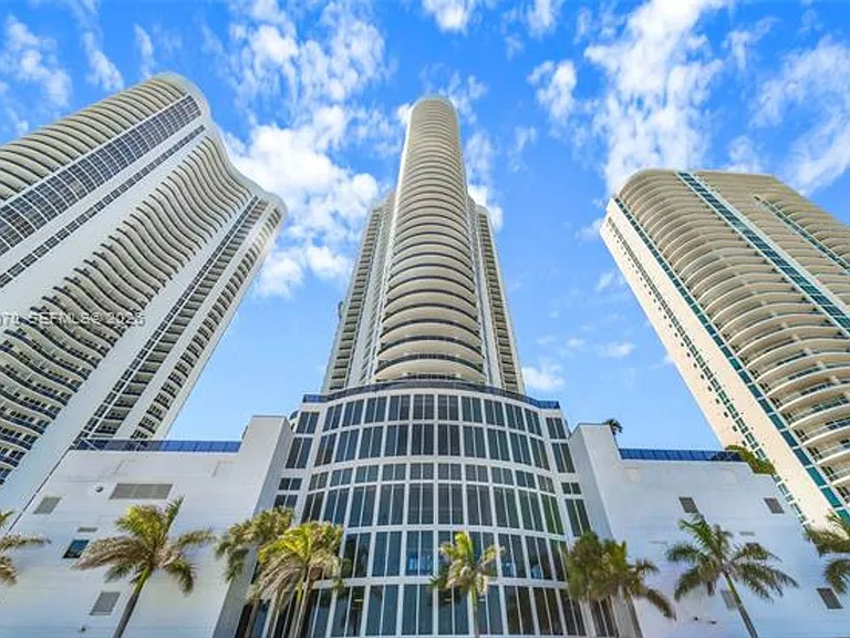 16001 Collins Ave #2305 — Photo 34