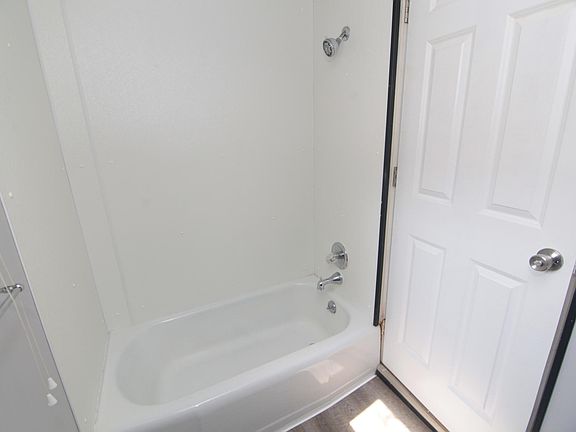 3rd image of 1133 35th St