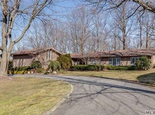 18 Longwood Rd, Pt Washington, NY 11050