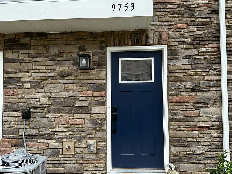 9753 Oaklawn Blvd — Photo 1