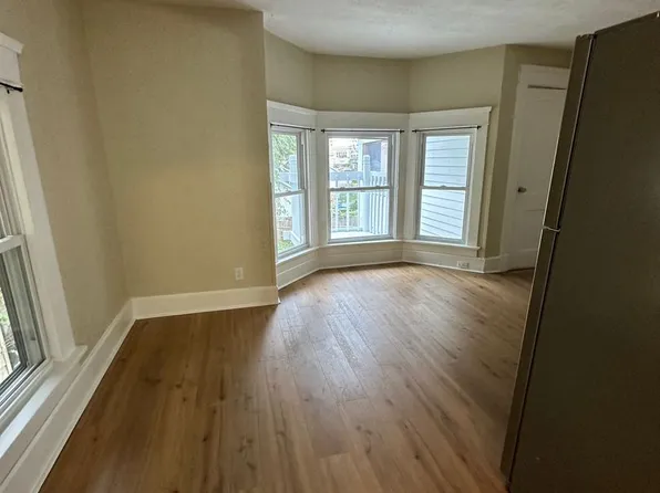 732 Park Ave, 732 Park Ave #1, Racine, WI 53403