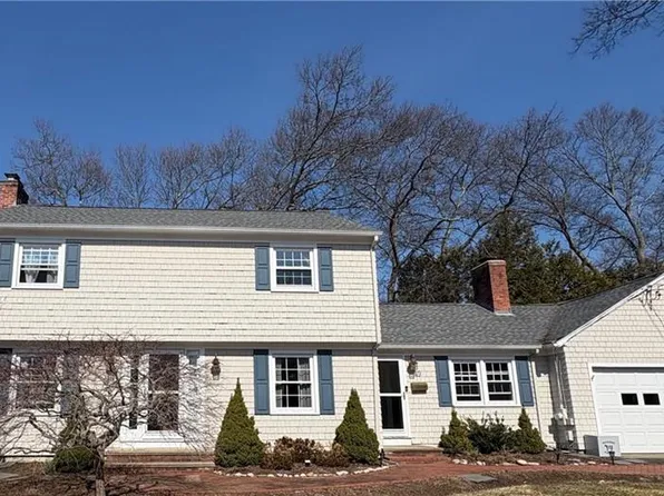 49 Locust Dr, East Greenwich, RI 02818