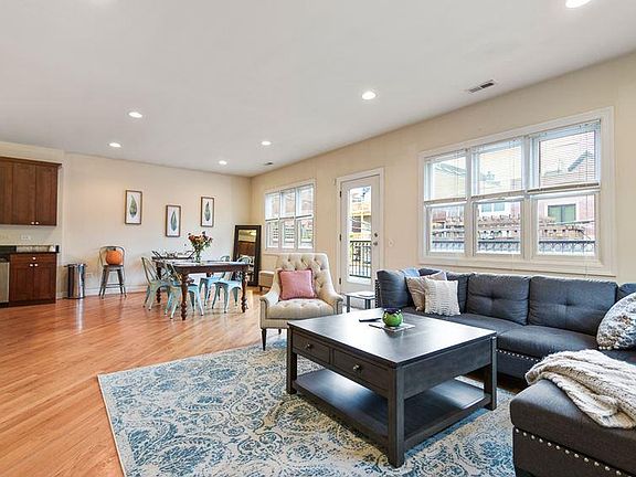 2nd image of 1438 W Belmont Ave #3MB
