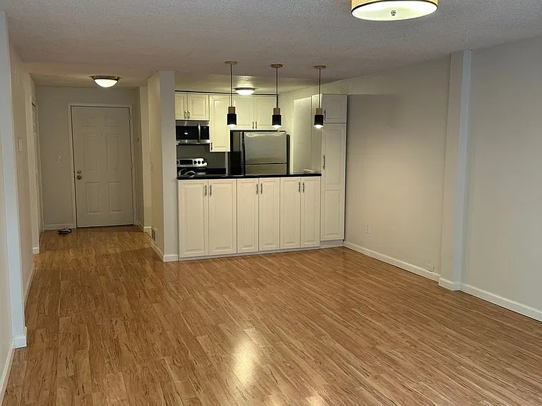 9416 1st Ave NE #218 — Photo 4