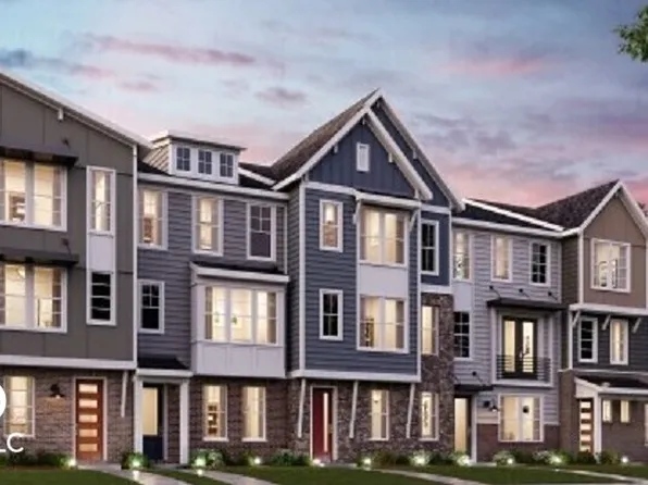 6031 Windsor Dr #18-705, McCordsville, IN 46055