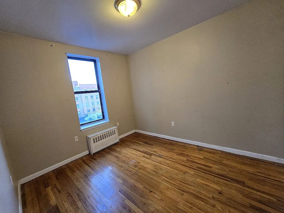2nd image of 1656 Saint Johns Pl APT 2B