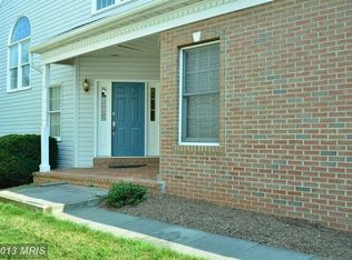 3704 Millpond Ct, Fairfax, VA 22033
