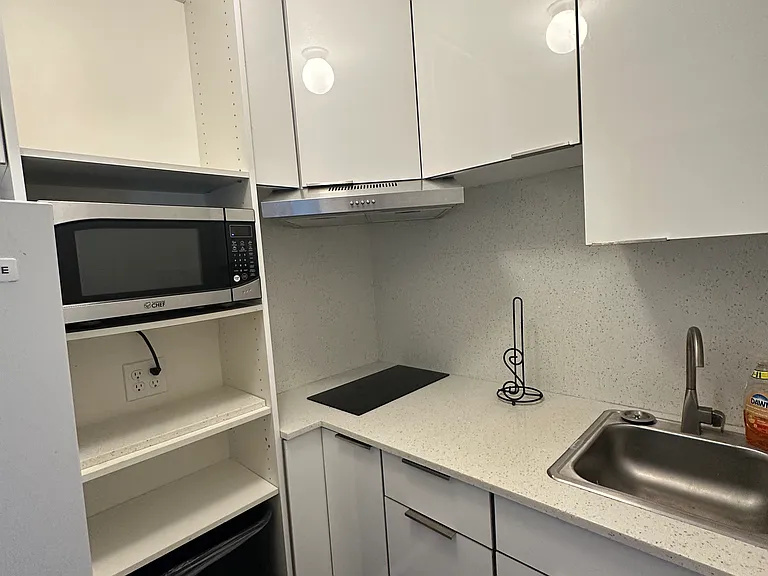 SW 51st Pl — Photo 3